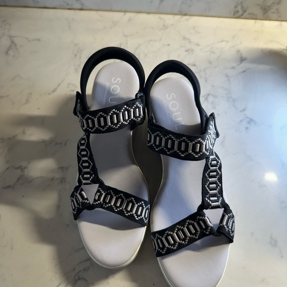 SOUL Naturalizer Black and White Wedge Sandals - Picture 3 of 9